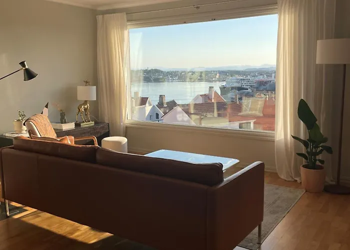 Amazing Views Apartment In The City Center